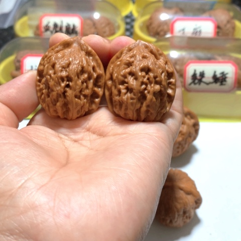 文玩核桃吊坠野生战斧