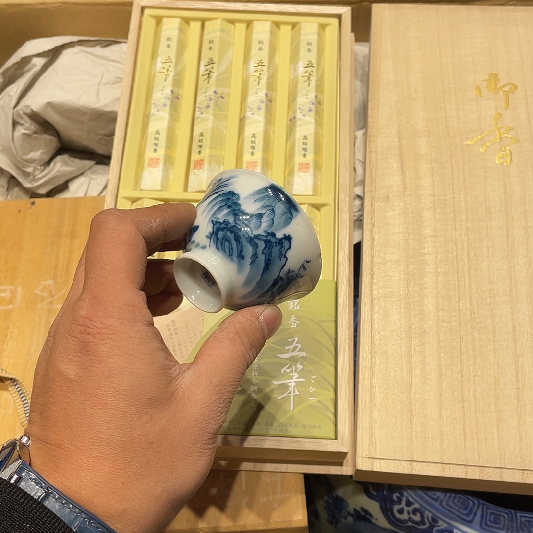 孟***君中古物品，谨慎参拍