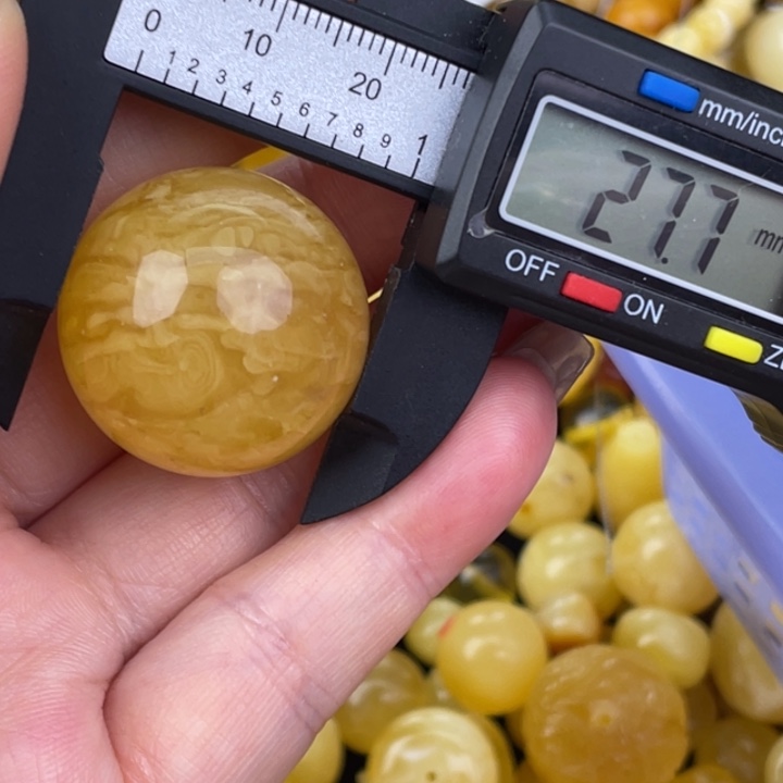 蜜蜡未镶嵌裸石微瑕738