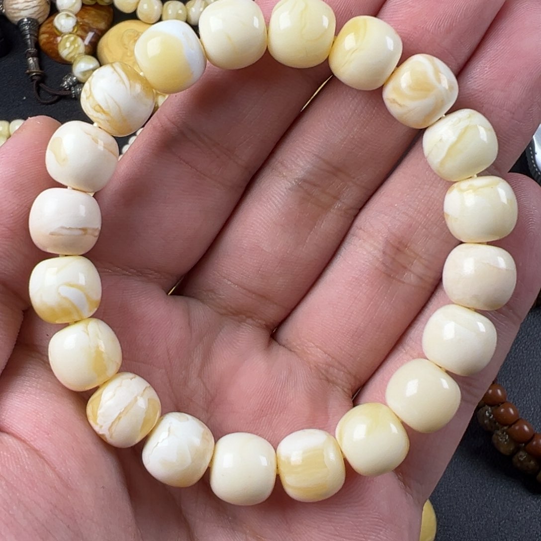 琥珀颈饰未镶嵌11