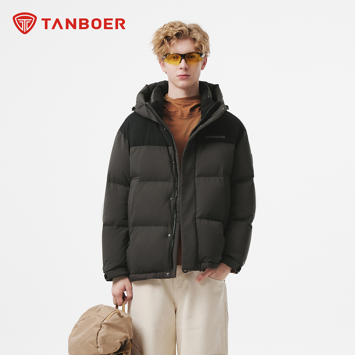 【巴图&博谷优享】坦博尔男款连帽拼接运动休闲短款TA5550365Z