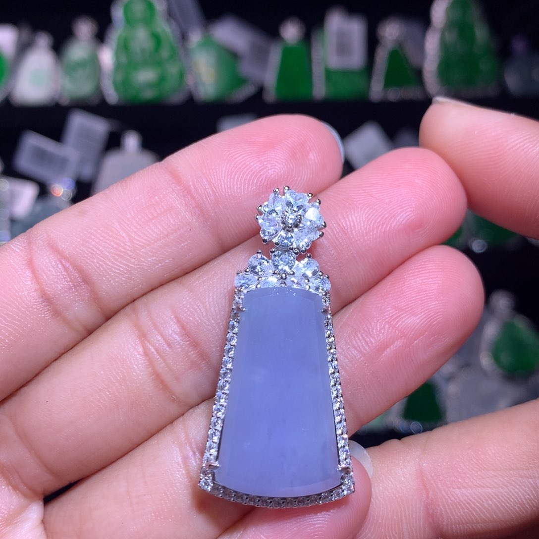 【闪购商品】颈饰银S925镶嵌翡翠