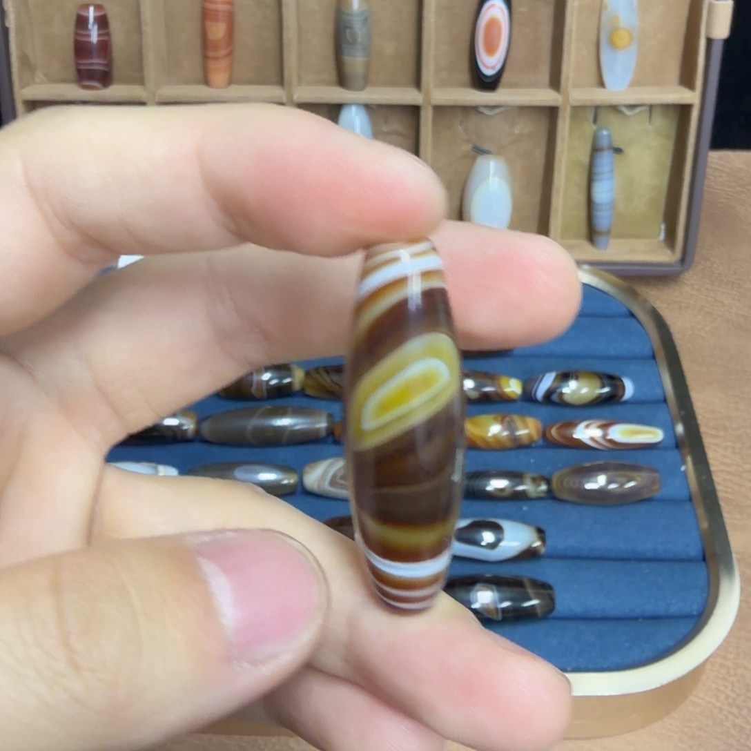 模***活玛瑙/玉髓合金颈饰