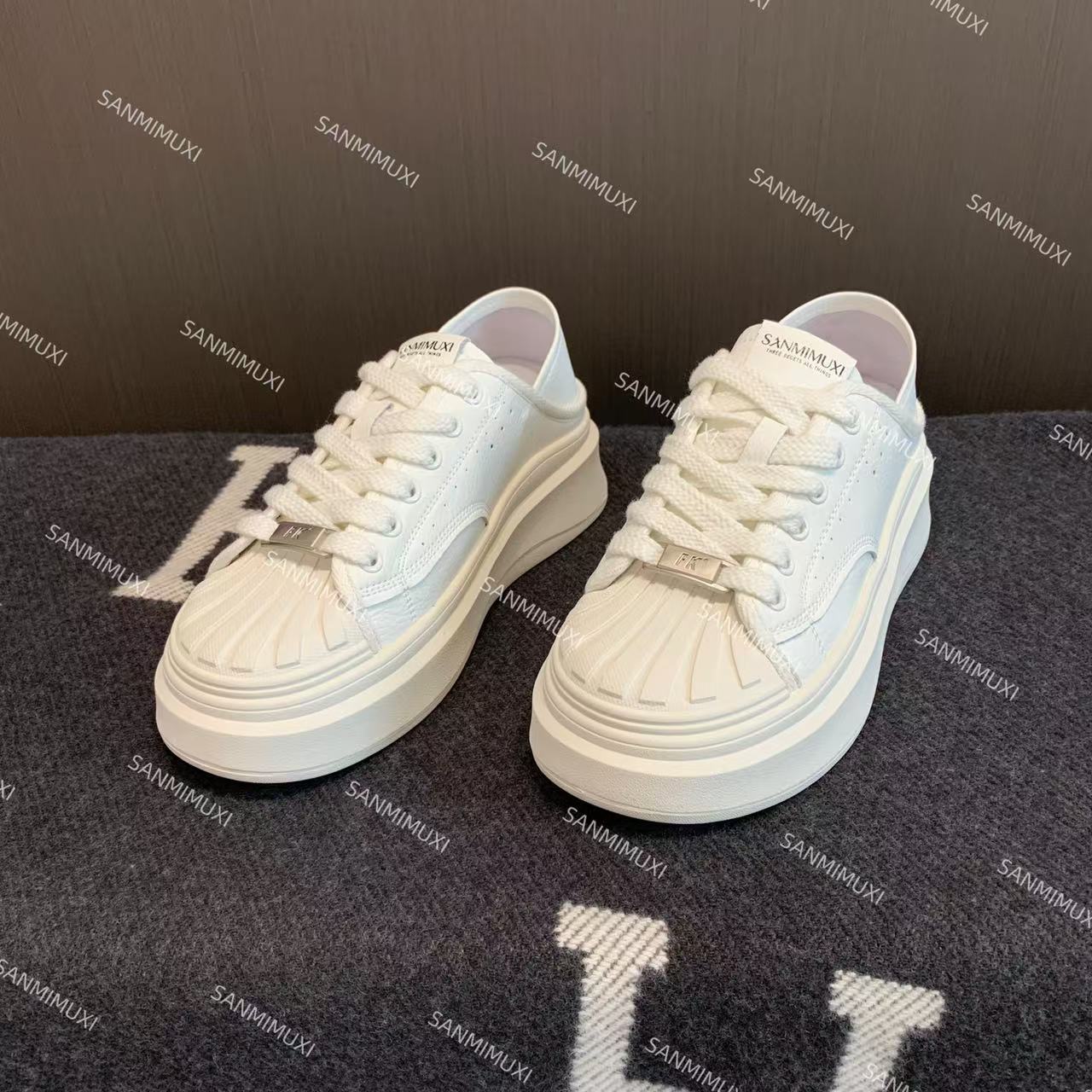 SANMI/叁米  厚底贝壳小白鞋  2626