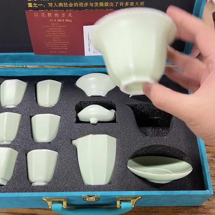 孤品茶具套装等。        