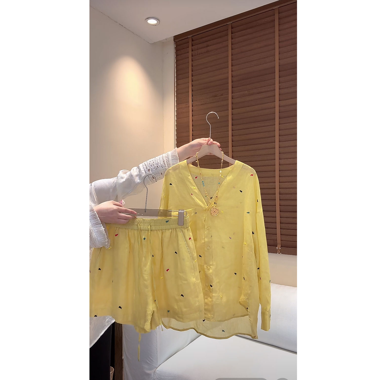 “橙C”2025夏100%苎麻彩色爱心刺绣领衬衫短裤套装两件套松弛感