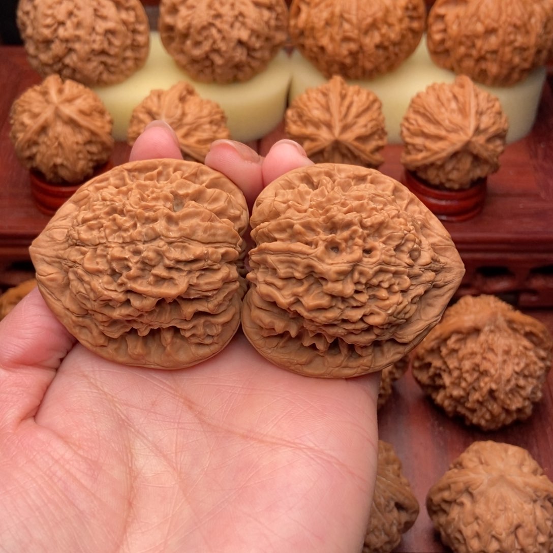 桃核把件麒麟纹大官帽47