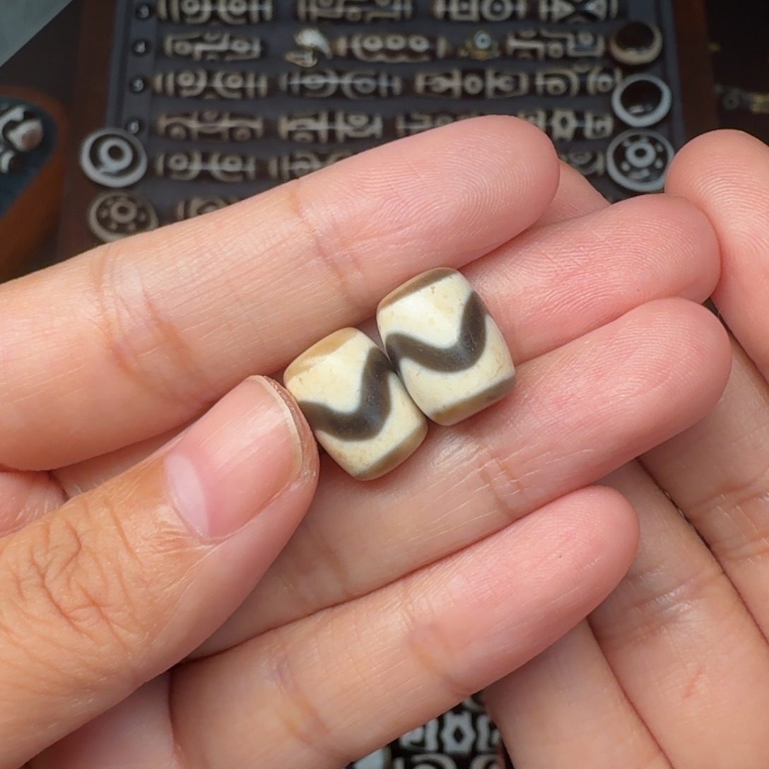 s***哈玛瑙/玉髓未镶嵌颈饰