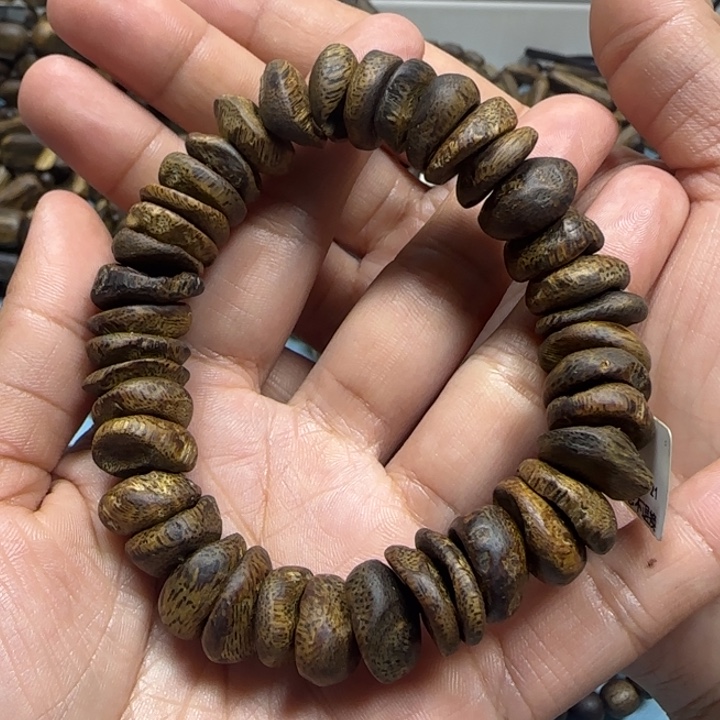沉香手串陆河多样性发货一条卡14-21克