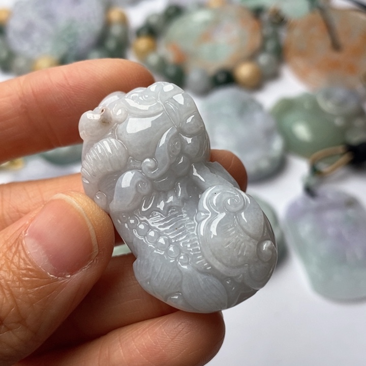 翡翠未镶嵌颈饰翡翠