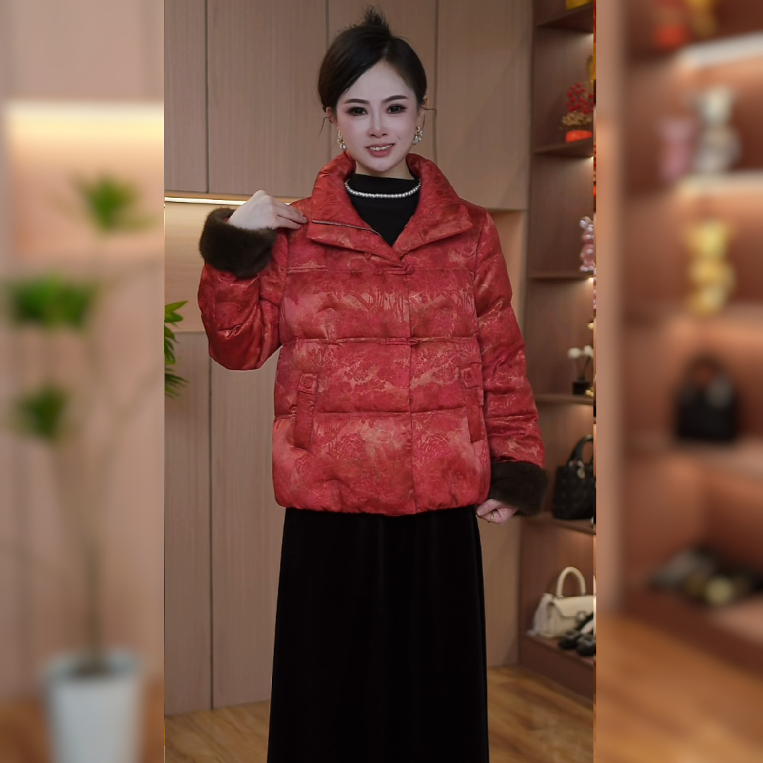 2025年冬季新款国风时尚保暖新中式短款遮肉显瘦棉服红色琉璃立领