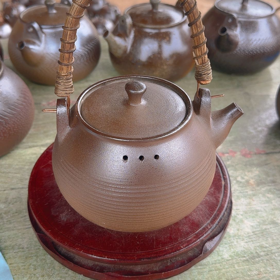 3**度龙窑柴烧提梁壶