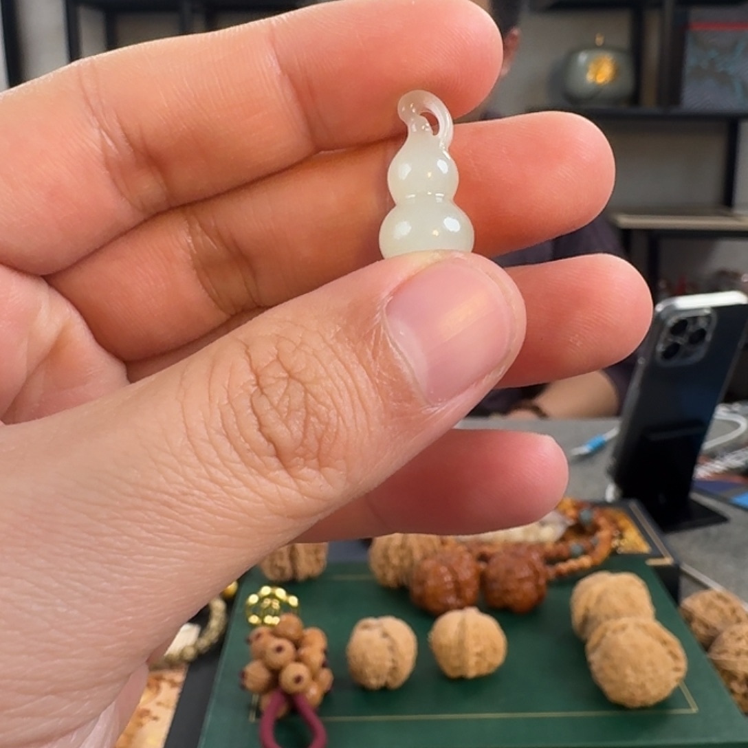 和田玉未镶嵌珠宝半成品0747和田玉小葫芦11左右