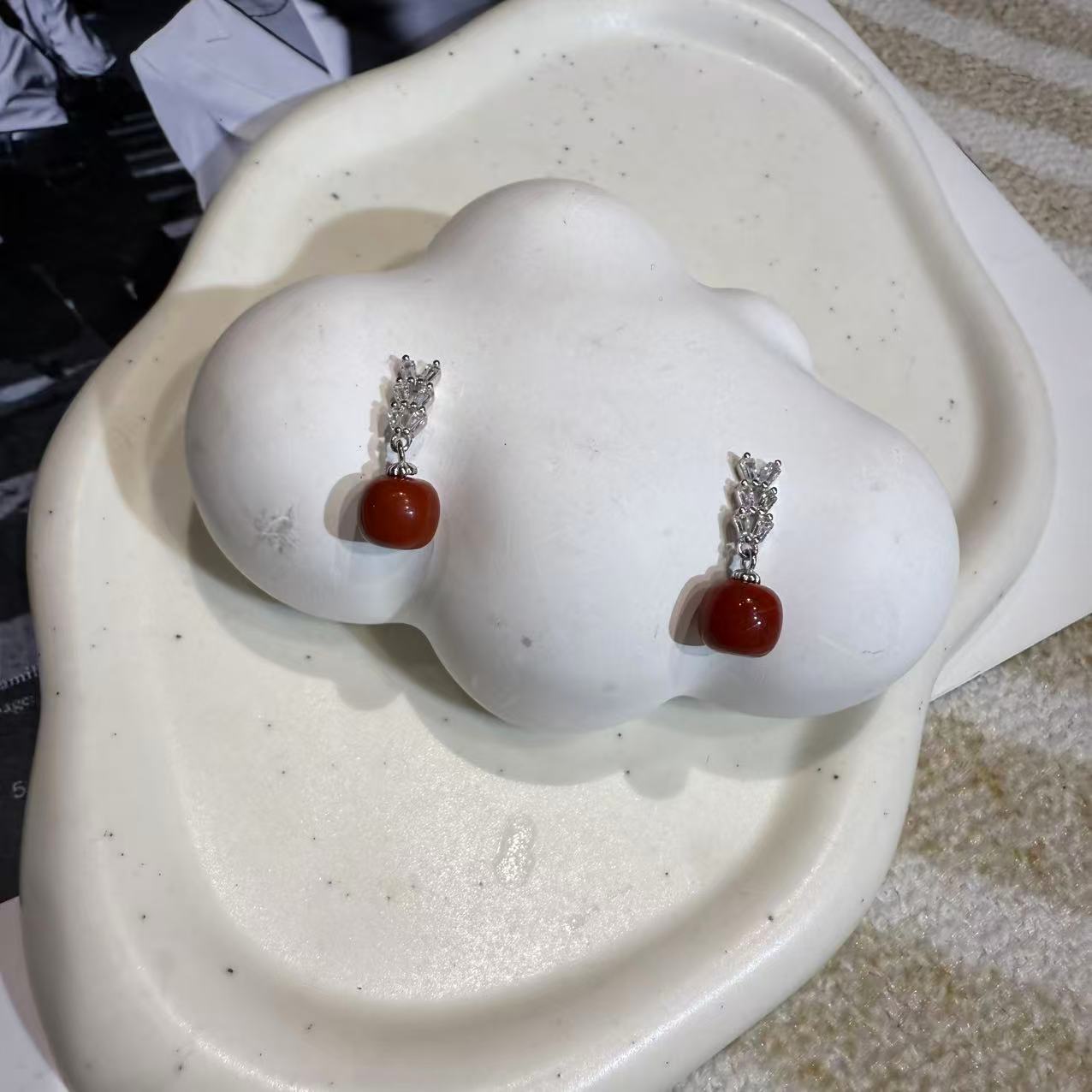 【A288】南红玛瑙耳钉