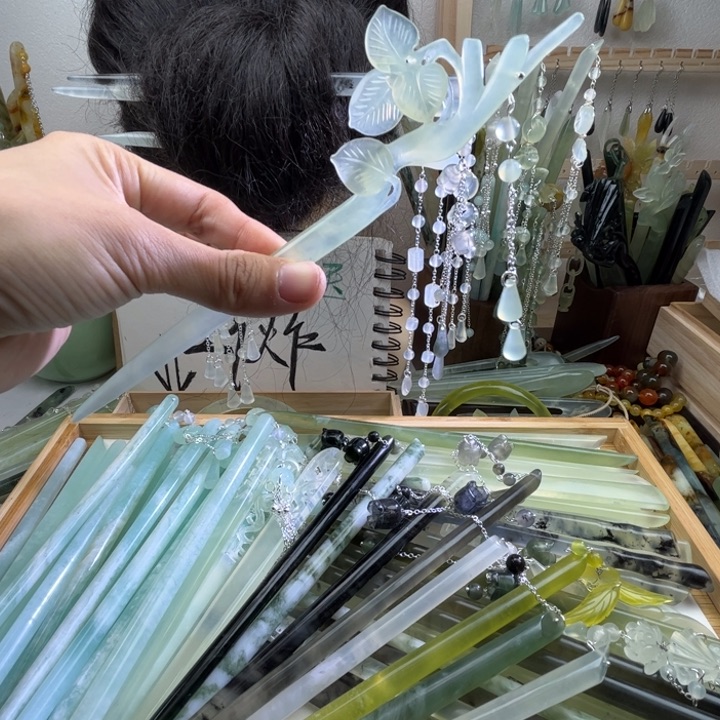 蛇纹石玉发饰未镶嵌