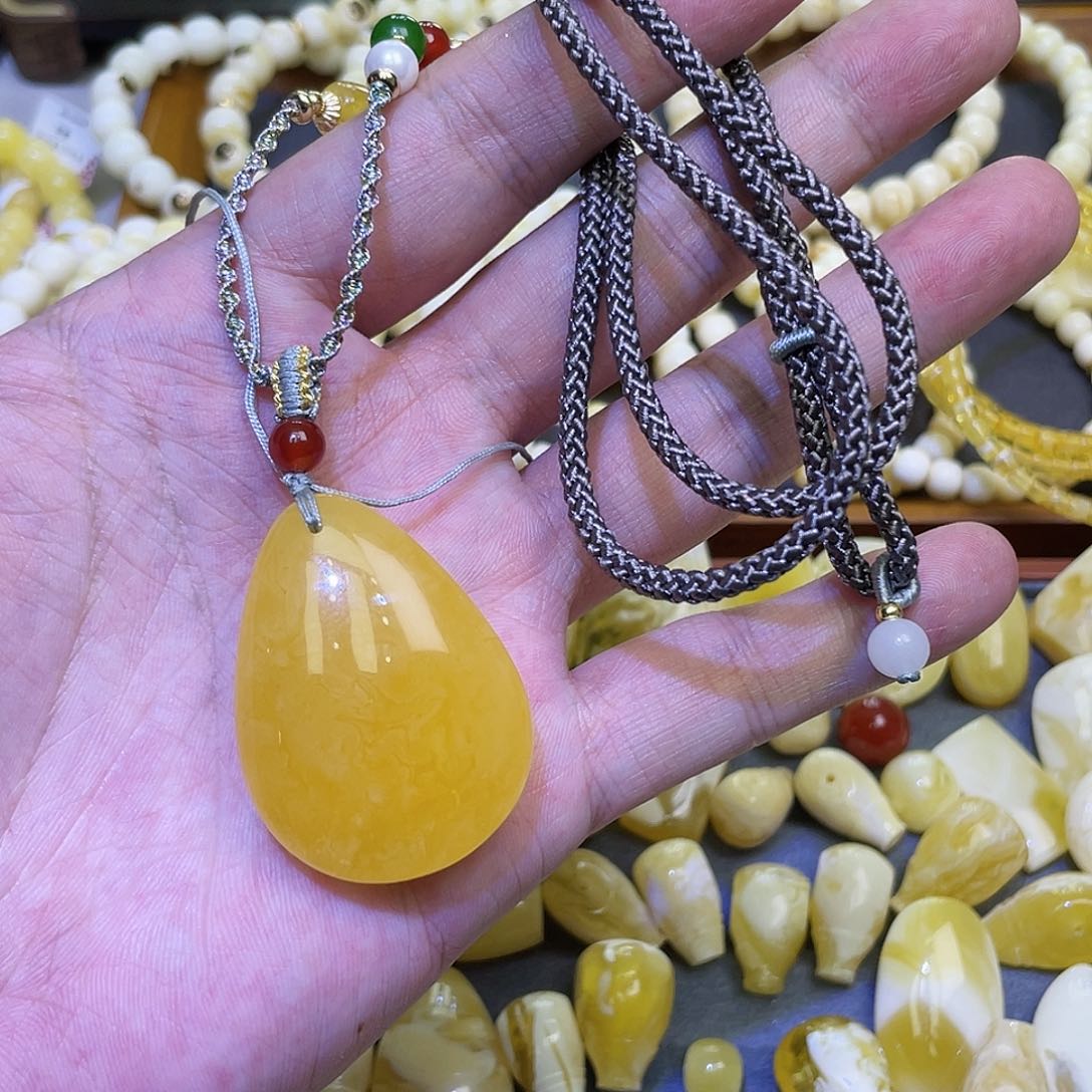 蜜蜡手串未镶嵌10k水滴吊坠