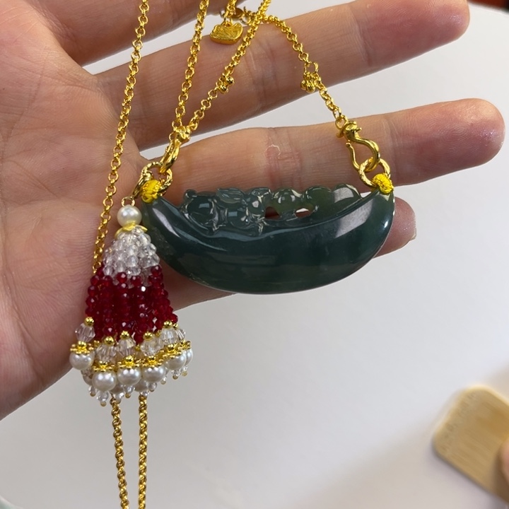 翡翠吊坠(赠链)未镶嵌代编织