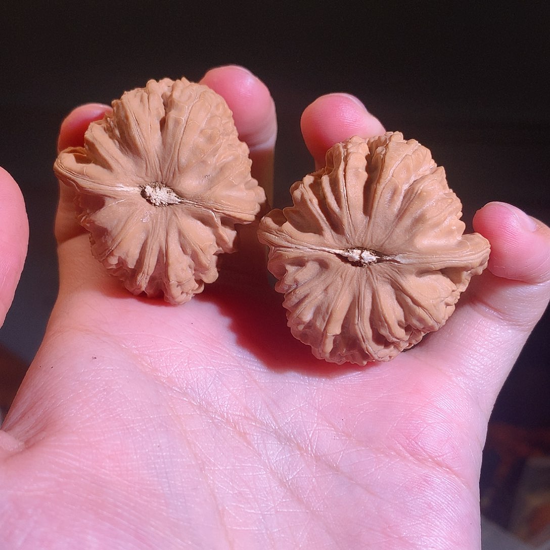 文玩核桃吊坠39尺三角白33号