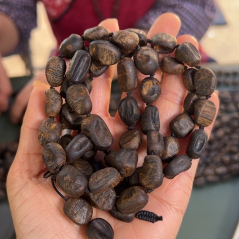 沉香手串乌身红土沉水44克卡1.0多样性发1条