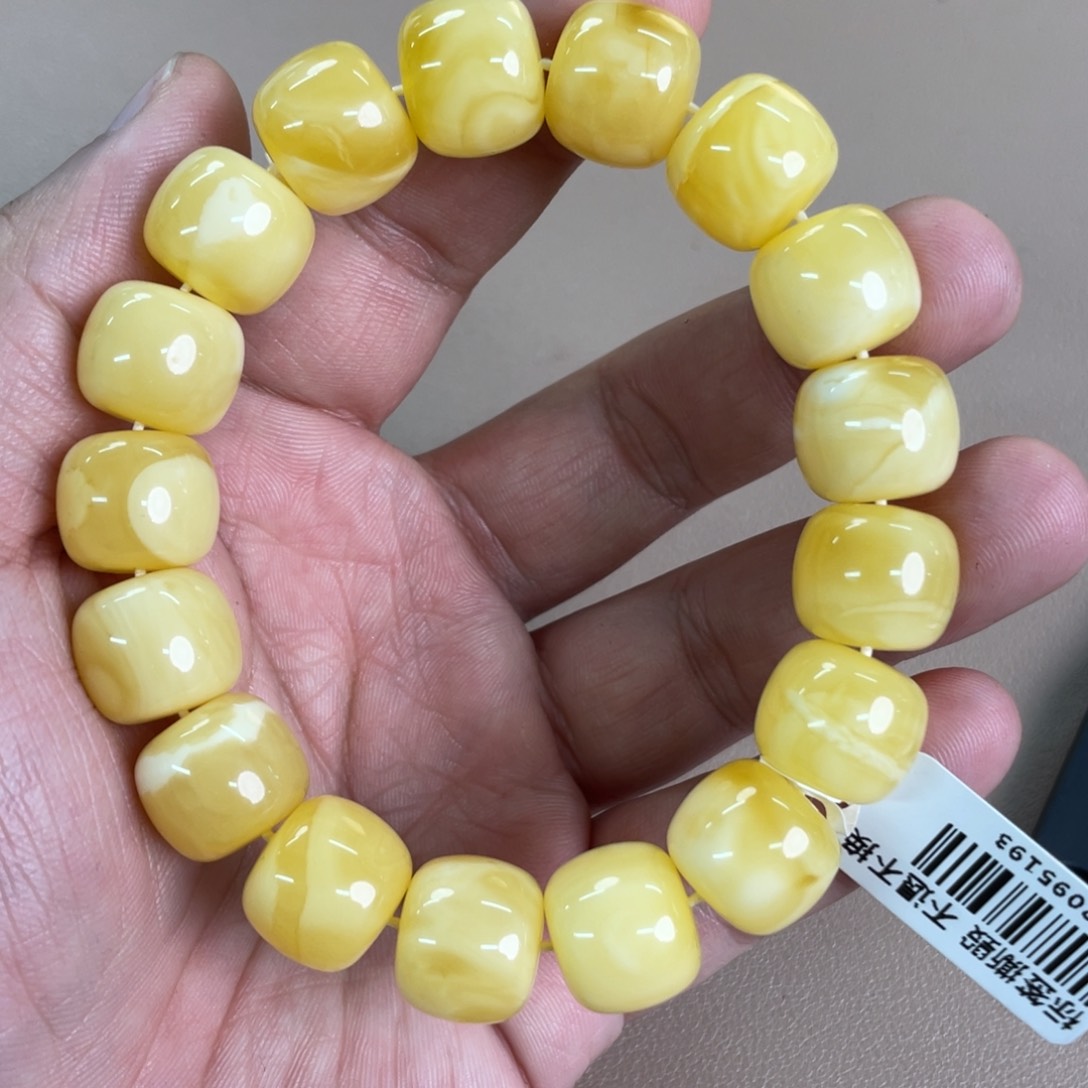 蜜蜡裸石未镶嵌030000000000