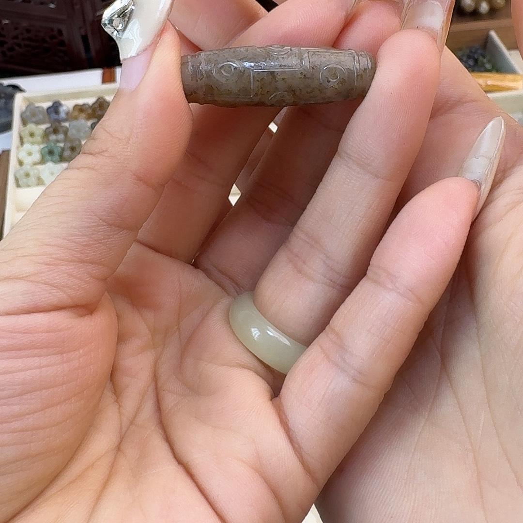 和田玉未镶嵌珠宝半成品