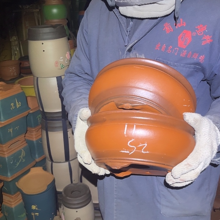 紫砂花盆紫砂花盆和小