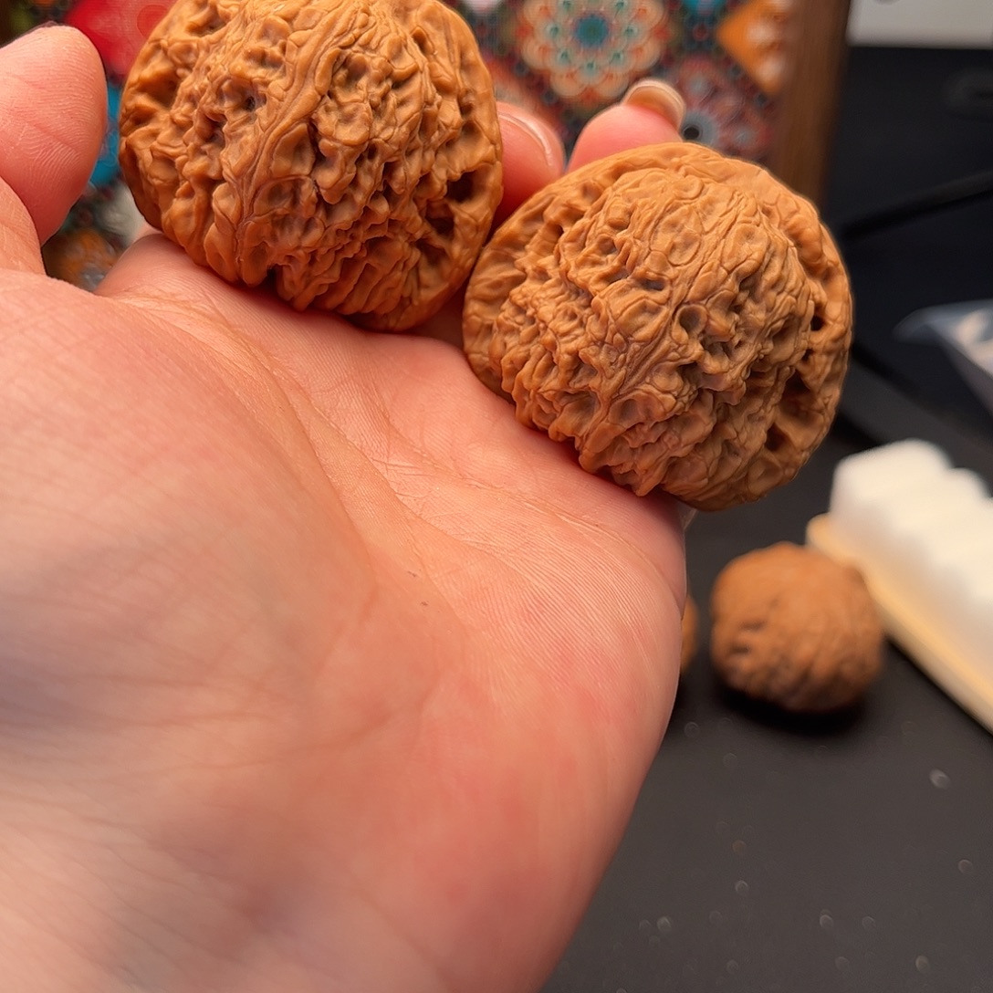 文玩核桃吊坠南疆45蚂蚁纹