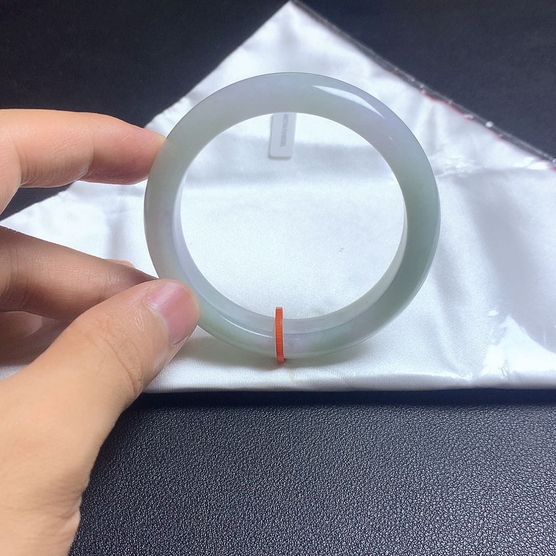 翡翠手镯未镶嵌翡翠56