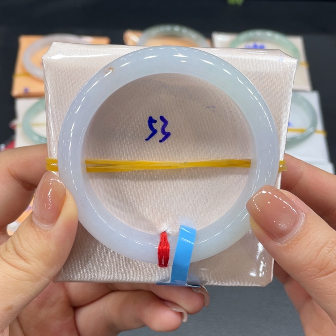 翡翠未镶嵌手镯缅甸天然翡翠手镯