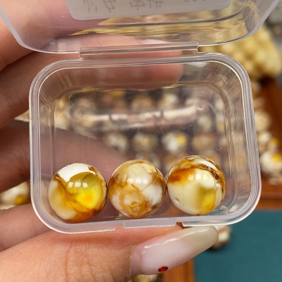 沁色蜜蜡未镶嵌2302