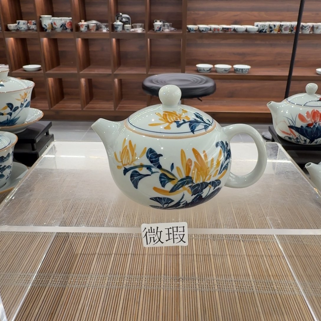 釉下手绘茶具微瑕