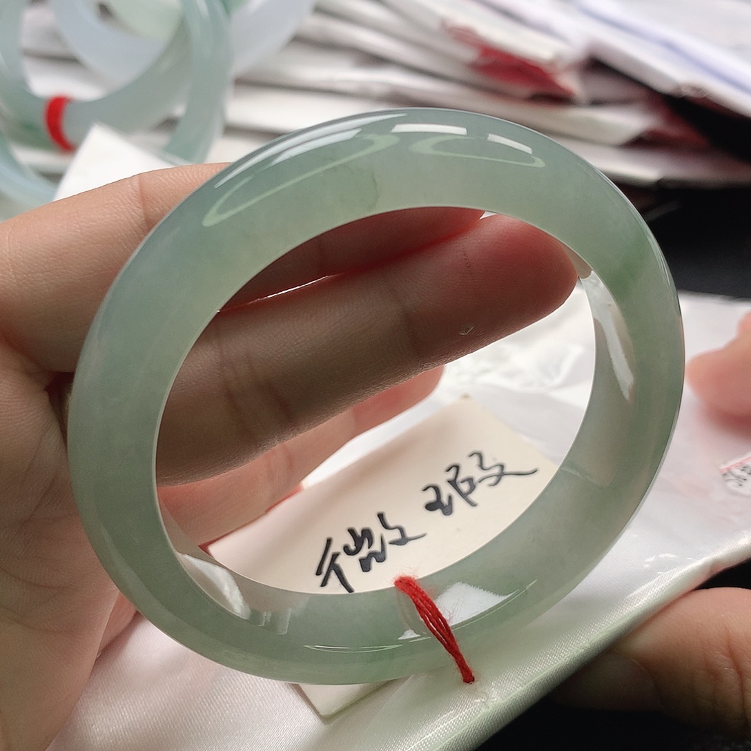 七***太翡翠未镶嵌手镯缅甸56