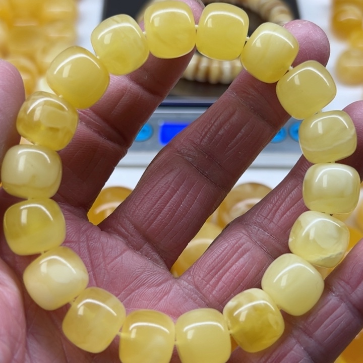 琥珀（矿物珀）手串未镶嵌