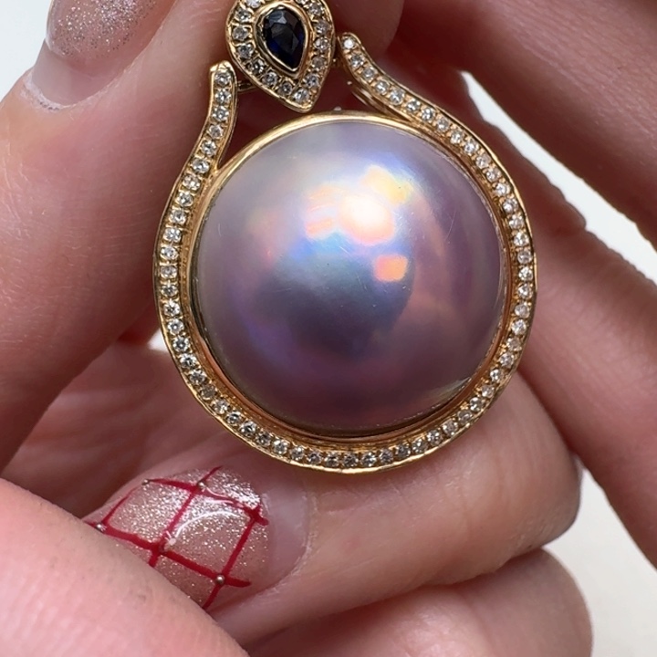 拼合珍珠（马贝珠）颈饰18K金镶嵌