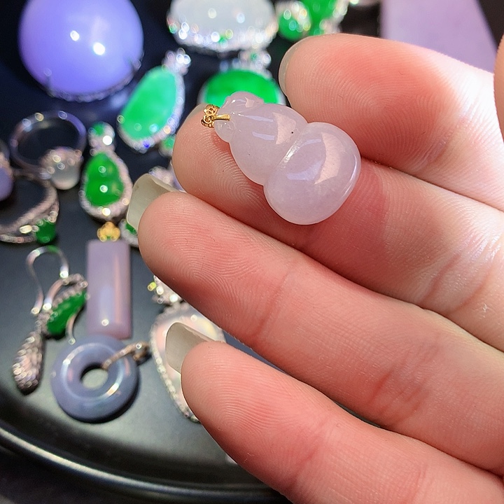 翡翠挂件18K金镶嵌ryughj