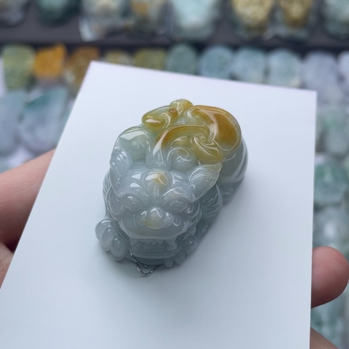 翡翠颈饰未镶嵌貔貅