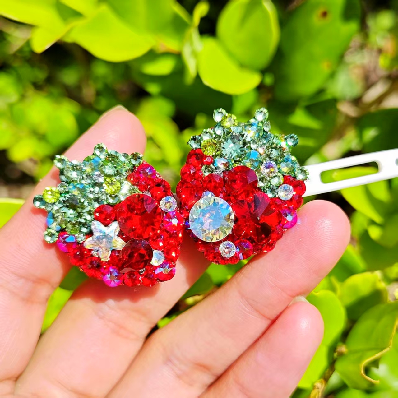 马尔济斯约克夏西施闪钻全华子草莓宠物发夹狗狗发卡发饰头花