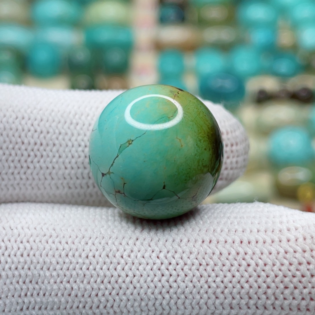 未镶嵌绿松石颈饰