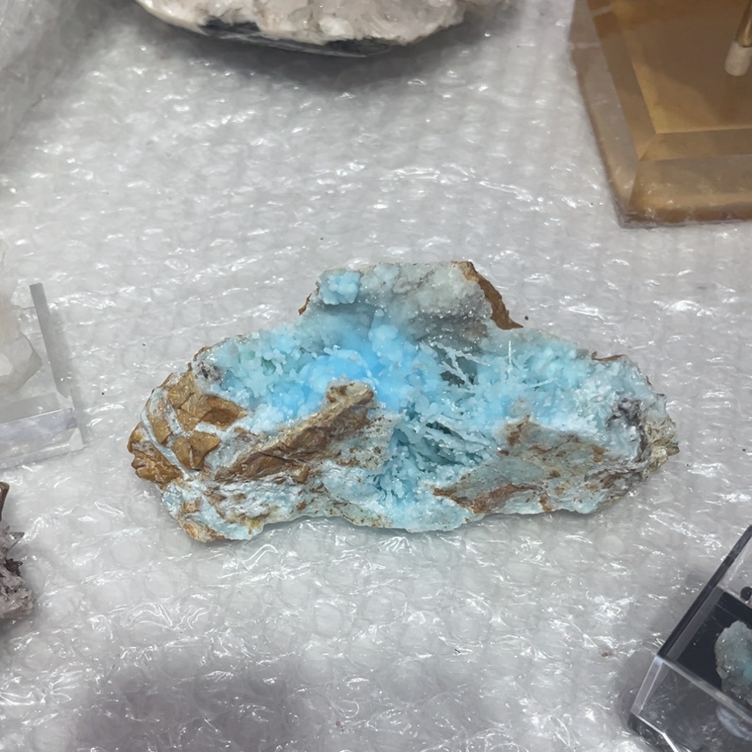 石材蓝纹石摆件标本