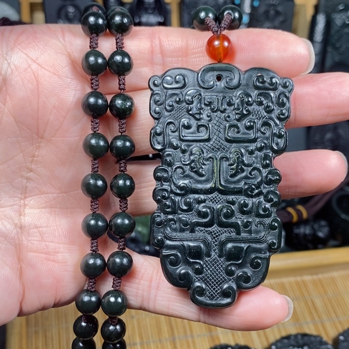 和田玉（青玉）颈饰未镶嵌