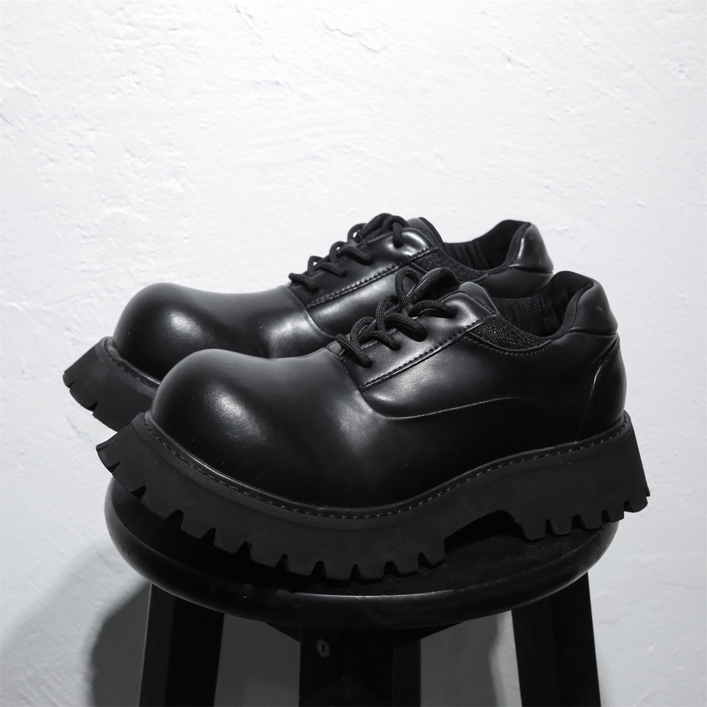 暗黑通勤皮鞋增高大头鞋米奇翘头德比鞋男英伦圆头厚底