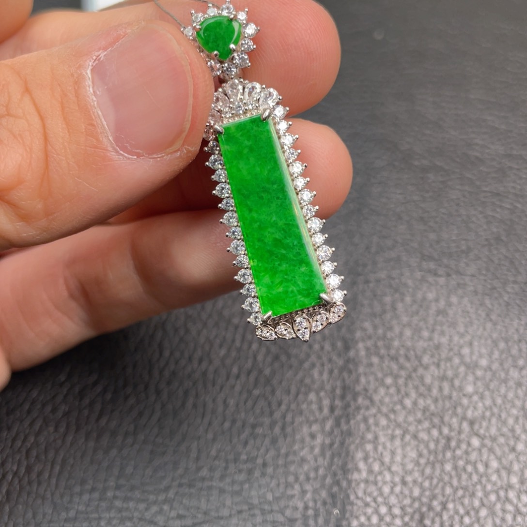 翡翠吊坠(不含链)银S925镶嵌吊坠