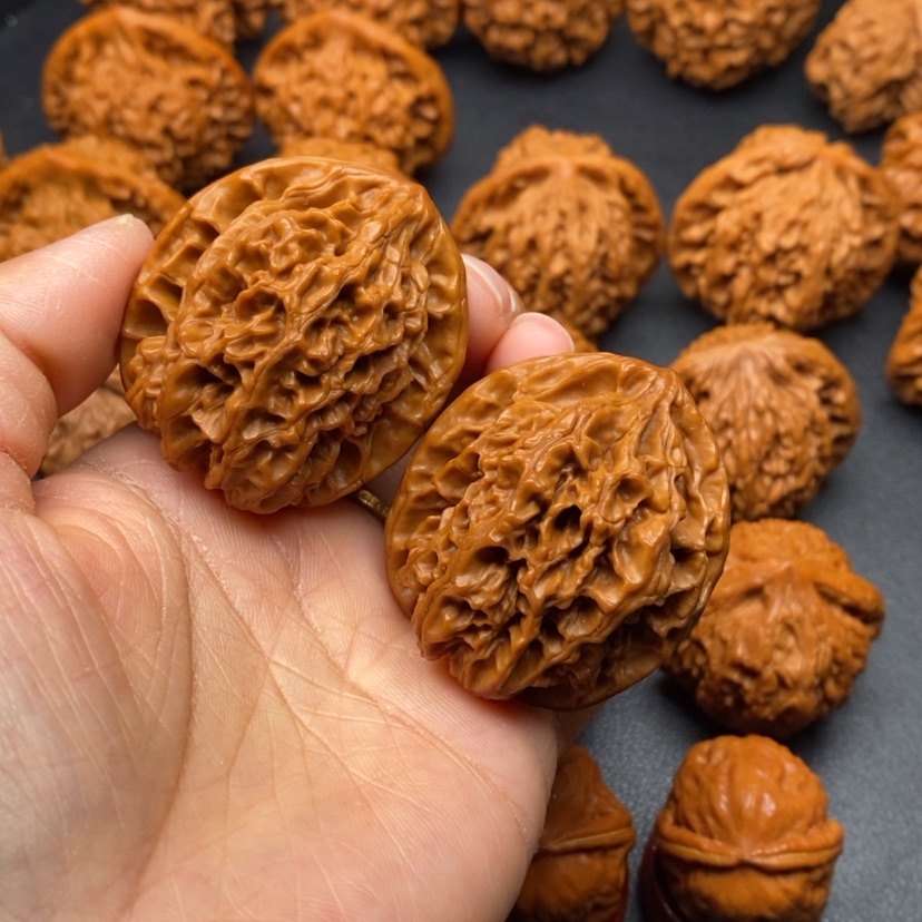 【闪购商品】文玩核桃把件40石头