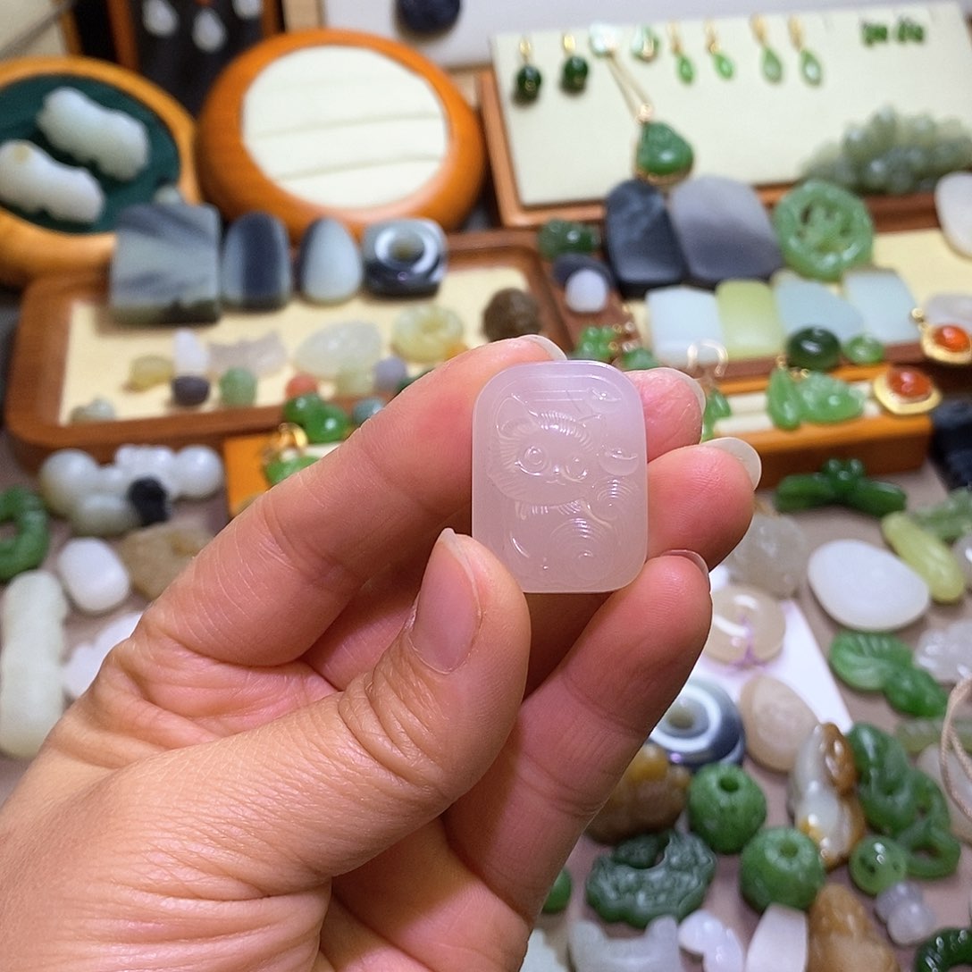 颈饰未镶嵌和田玉e**y