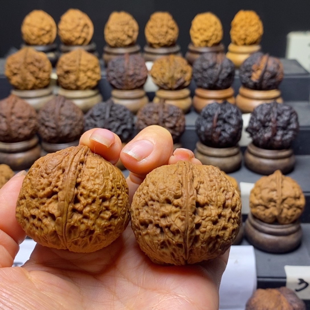 文玩核桃吊坠石锁43