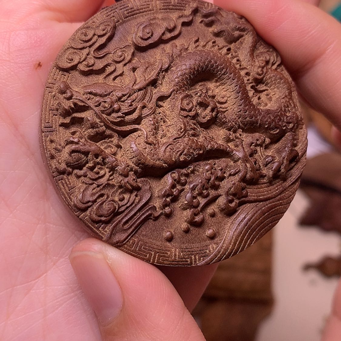 【闪购商品】檀香木迈索尔檀香龙牌