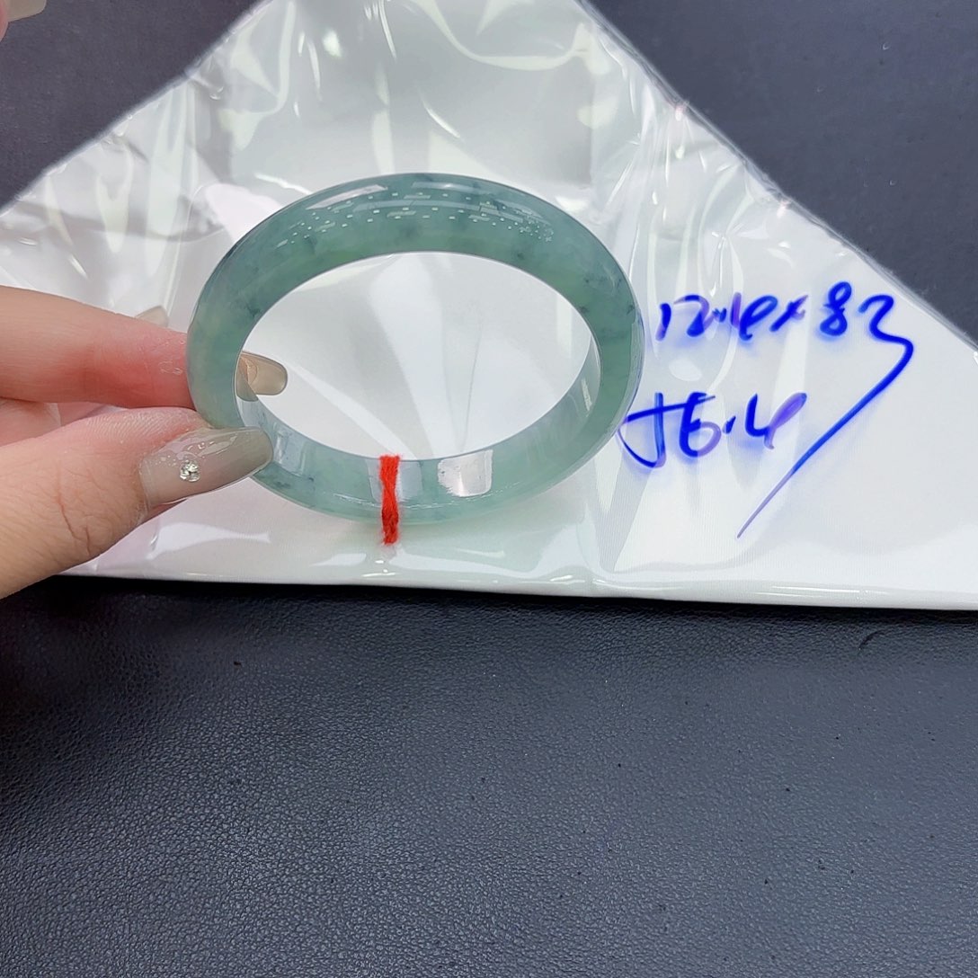 翡翠手镯未镶嵌手镯