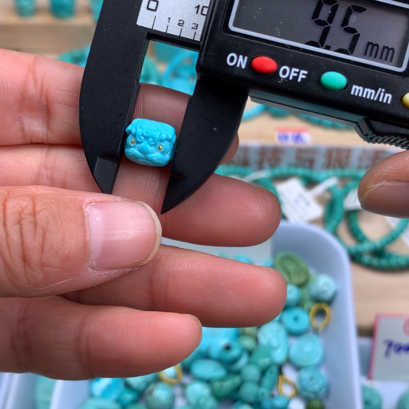 【闪购商品】绿松石醒狮未镶嵌马***s