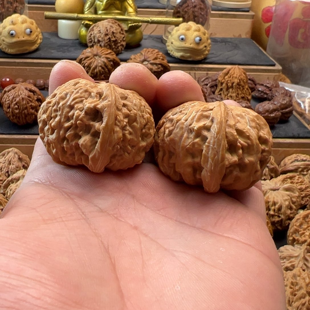 把件猴头核桃文玩核桃，磨盘