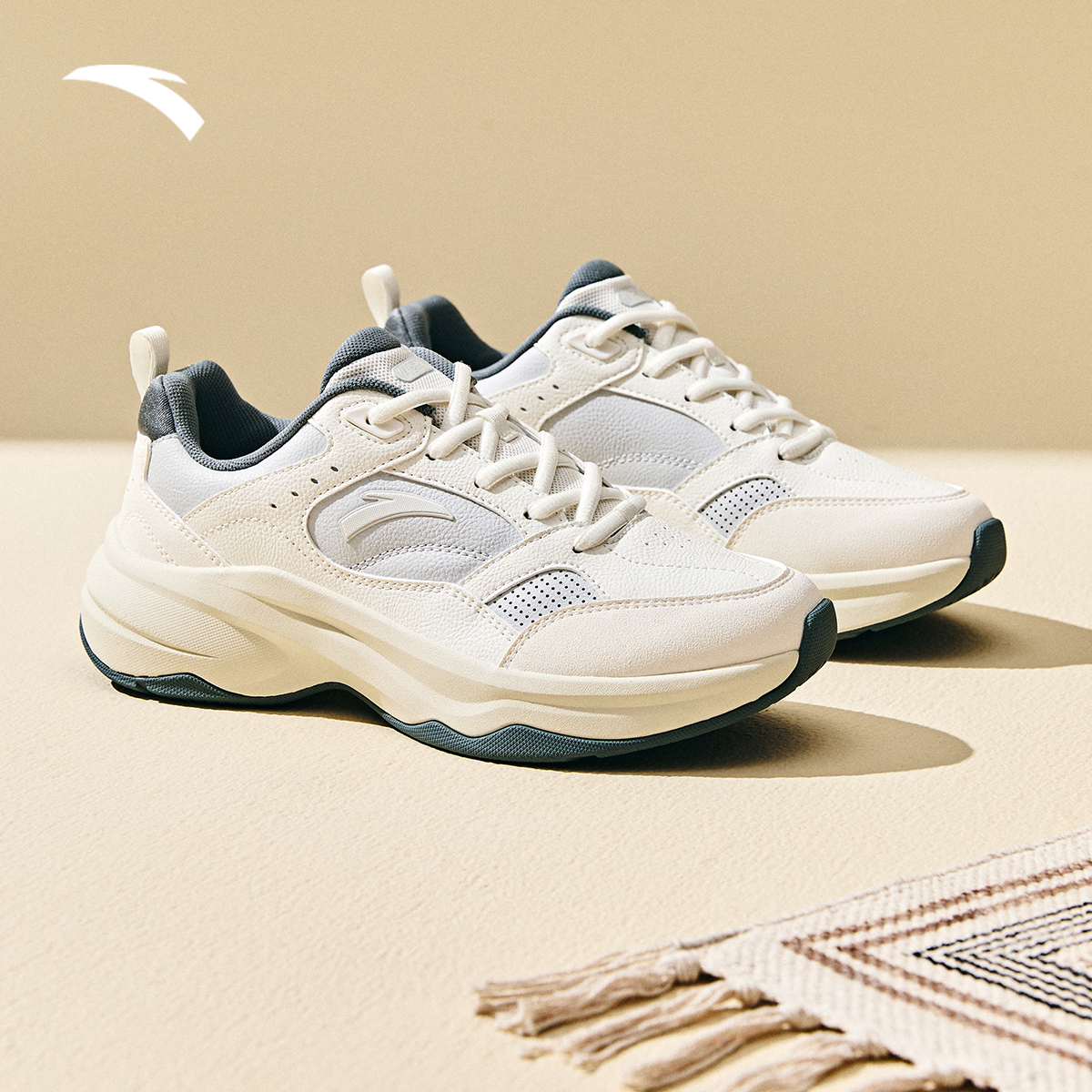 安踏ACE2休闲鞋男鞋2025秋季网面透气网球风白色官方旗舰运动鞋男